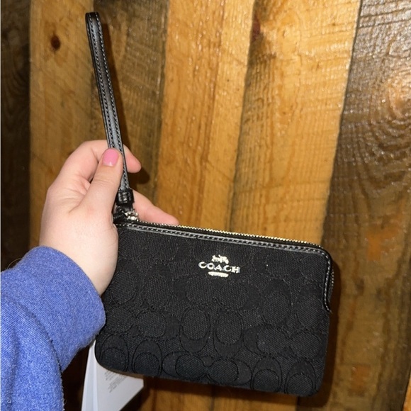 NWT Coach Wristlet - Picture 1 of 2